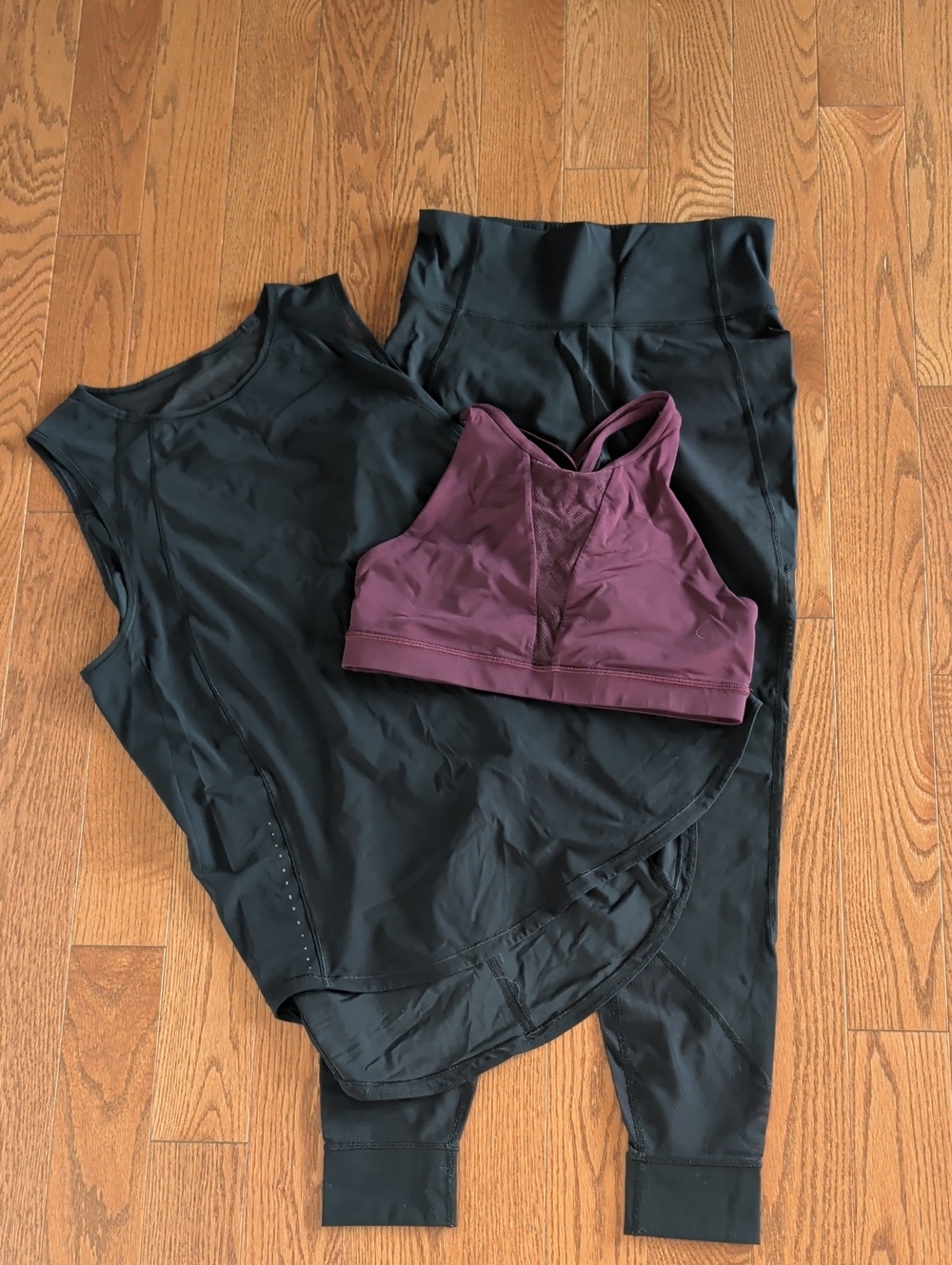 Lulu High-Rise With Mesh Inserts Leggings with Sports Bra & Black Tank